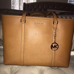 Michael Kors saffiano Tote